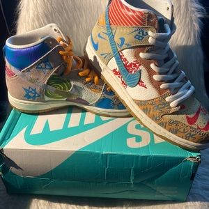 COPY - Nike SB Dunk High
Thomas Campbell What the Dunk